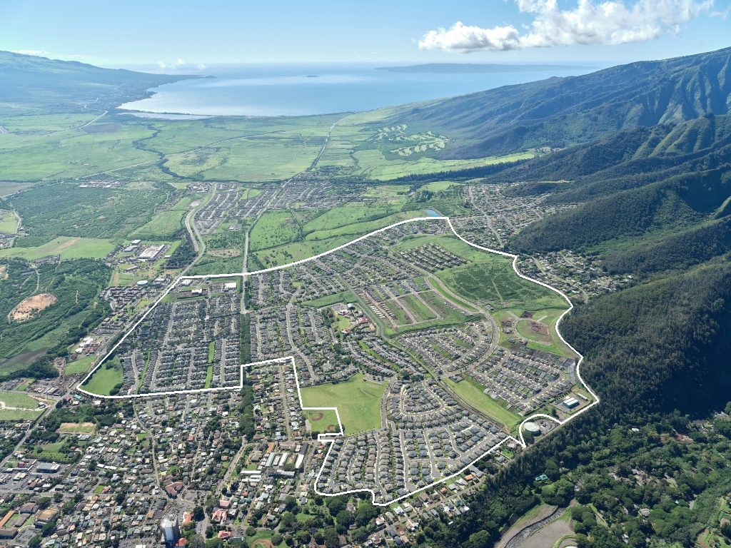 Aerial shot og Kehalani master-planned community of 2,400 homes, a 13-acre County of Maui Park.